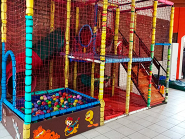 ILUSIONES CASITA DE FIESTA