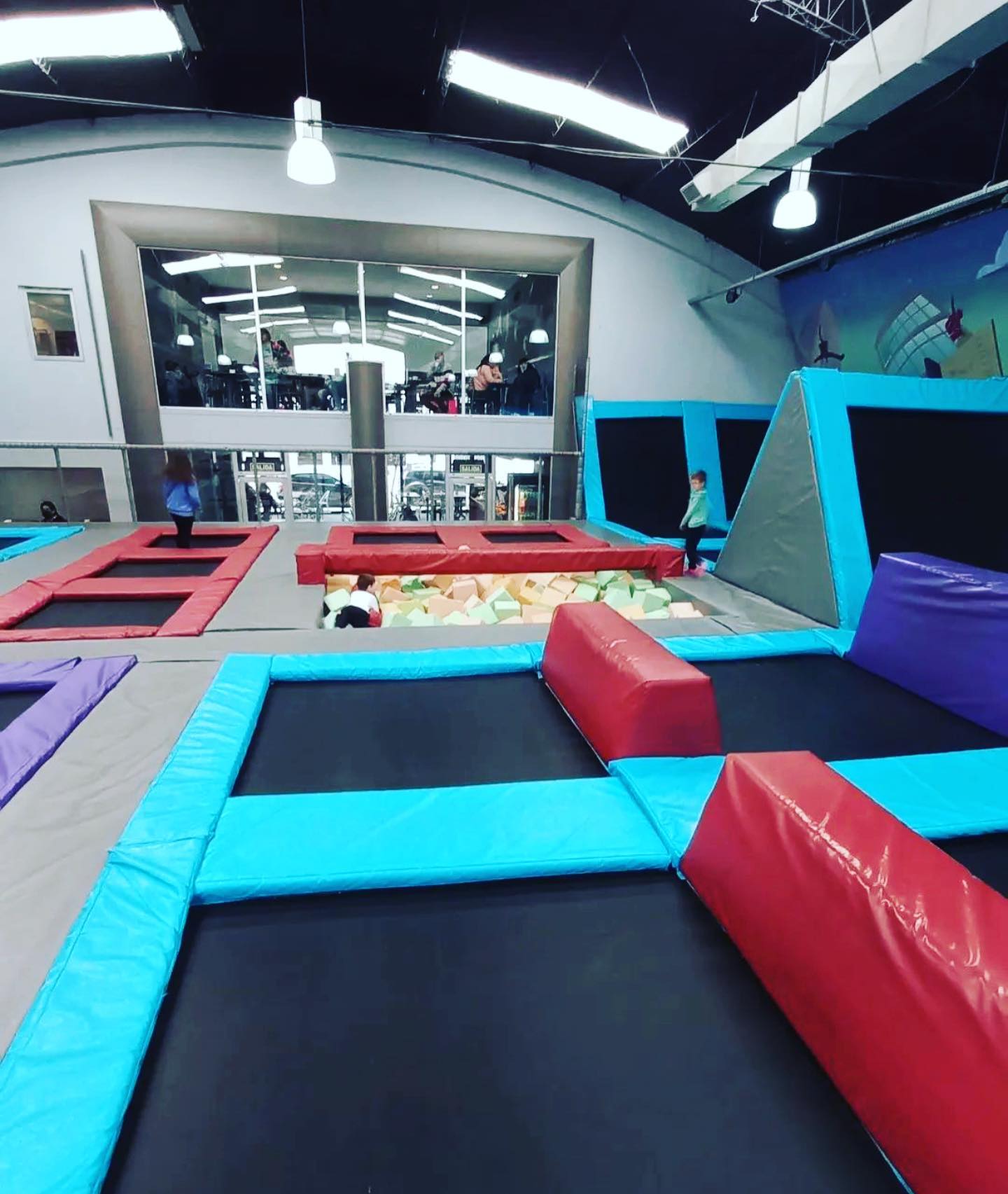 RE-SALTAR TRAMPOLINE PARK