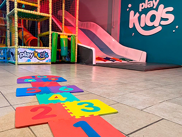 PLAY KIDS