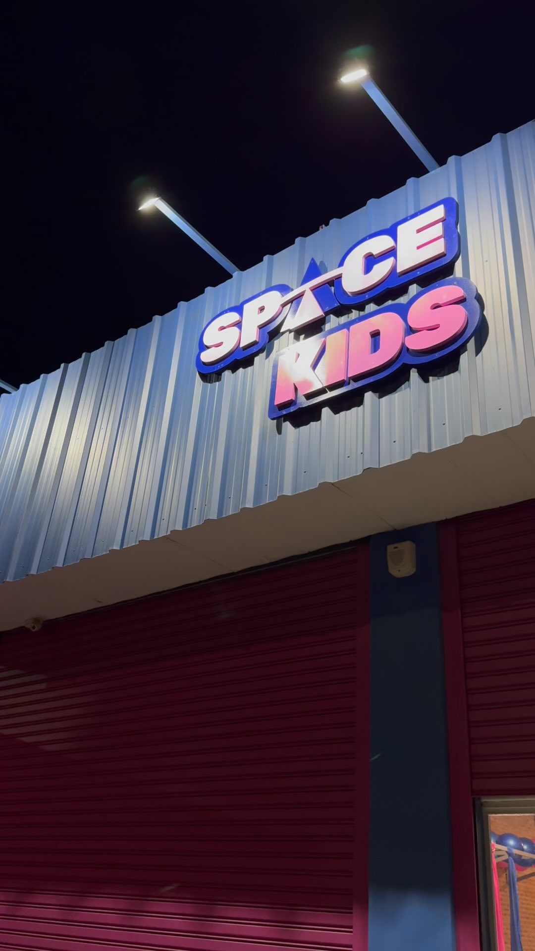 Space Kids Salón espacial de fiestas infantiles