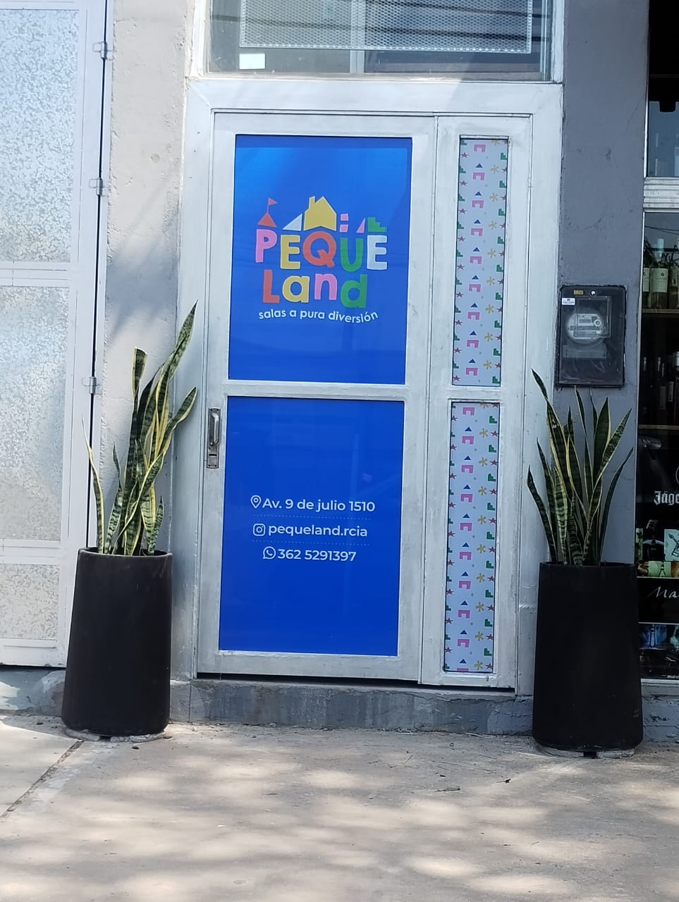 PEQUELAND - SALAS A PURA DIVERSION