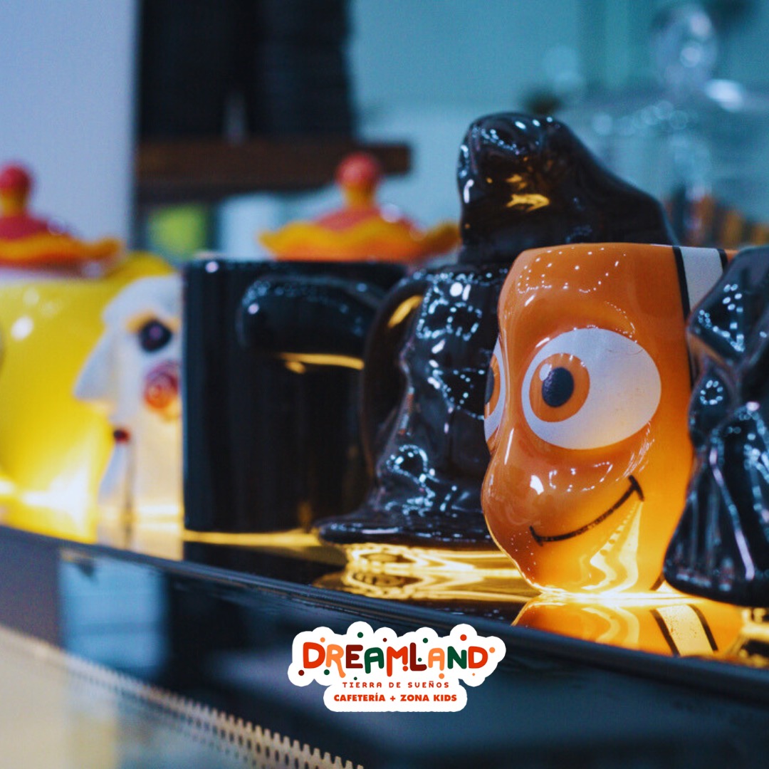 Dreamland - Café y Juegos