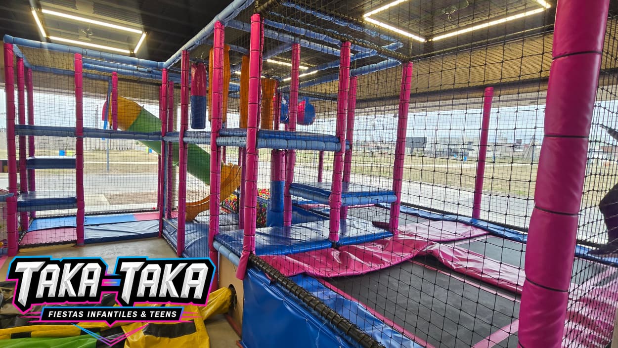 Salón TAKATAKA