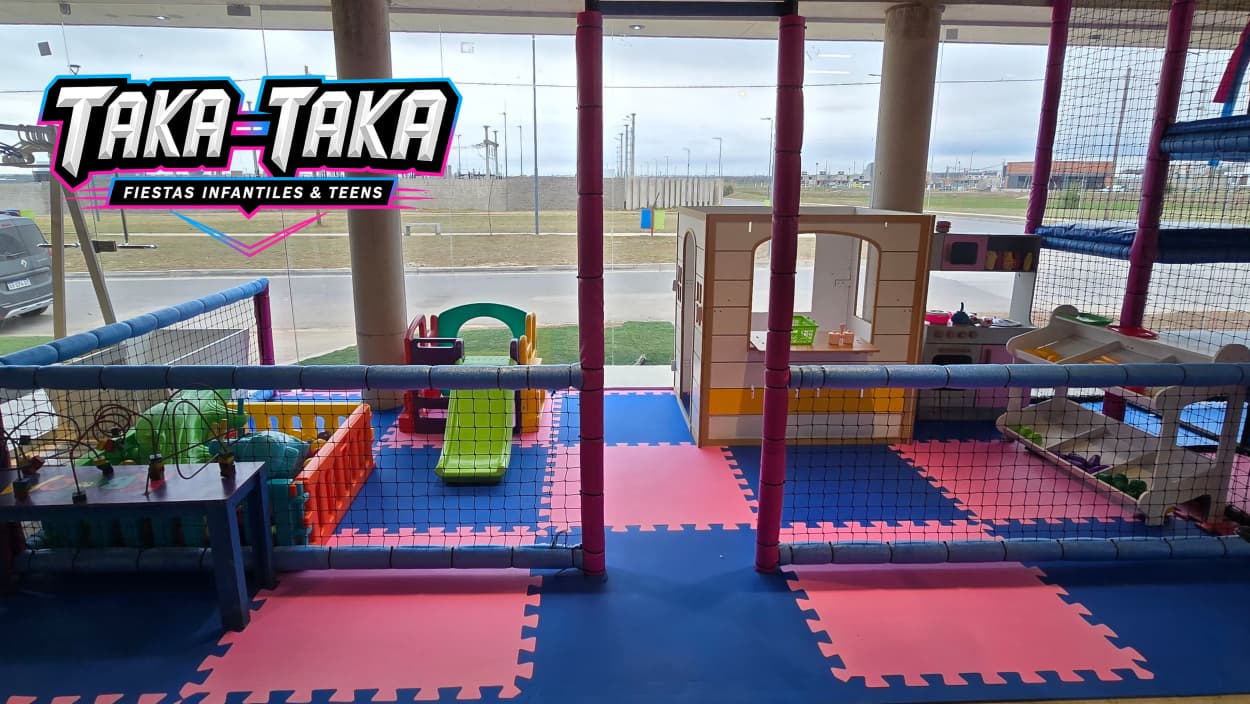 Salón TAKATAKA