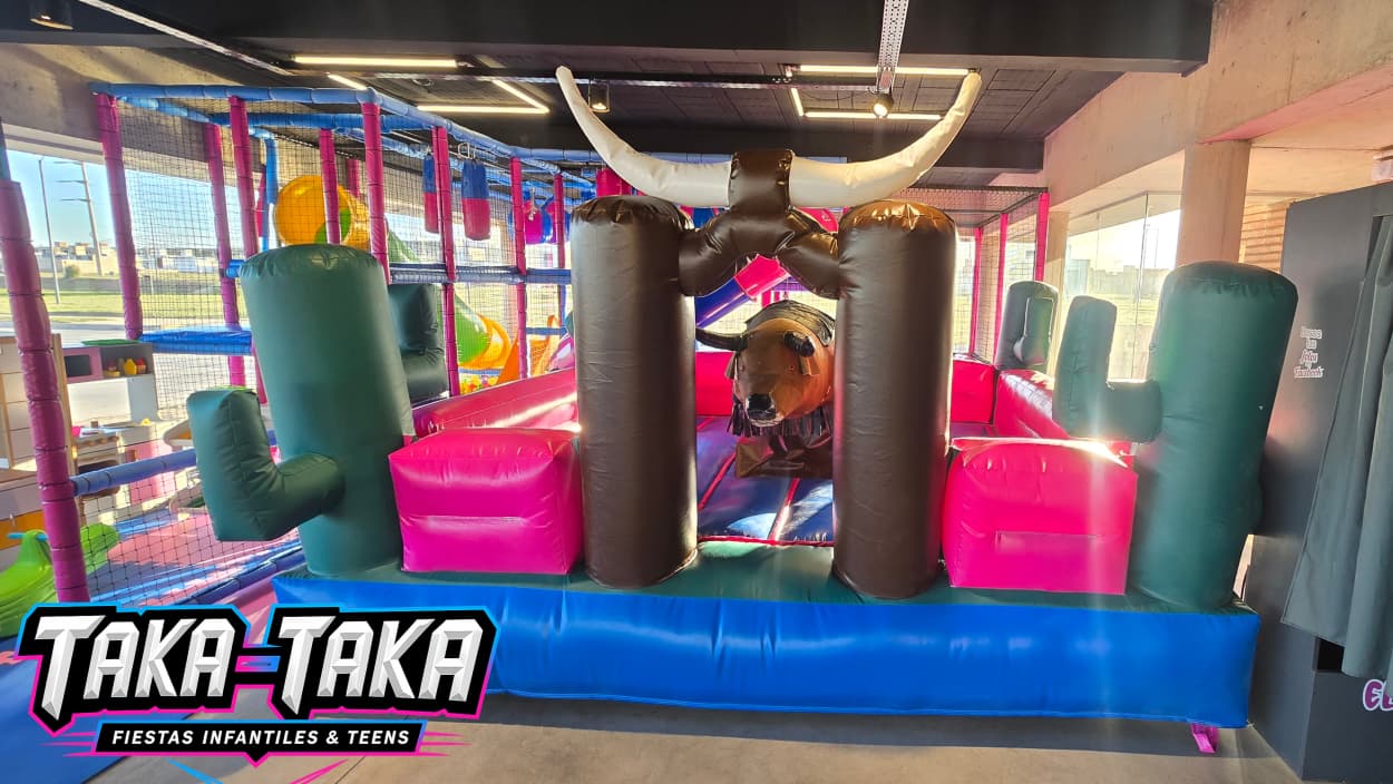 Salón TAKATAKA